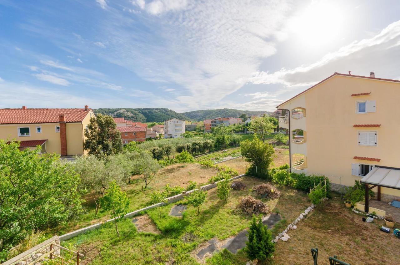 Apartments Alex Лопар Екстер'єр фото